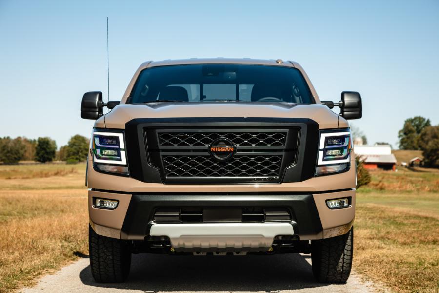  Nissan Titan XD PRO-4X Crew Cab 2019 года  (фото 15 из 34)